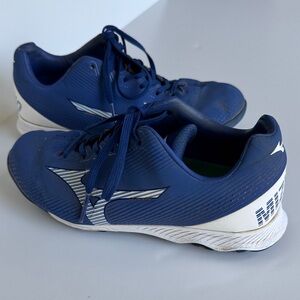 Mizuno Wave Lightrevo Junior Low TPU Youth Molded Baseball Cleats Size 4